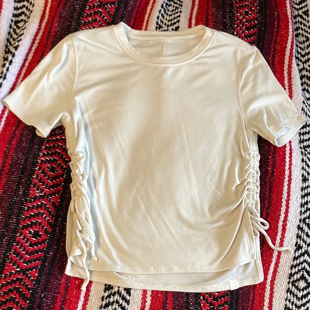 Lululemon Ribbed T-Shitt - Picture 1 of 5